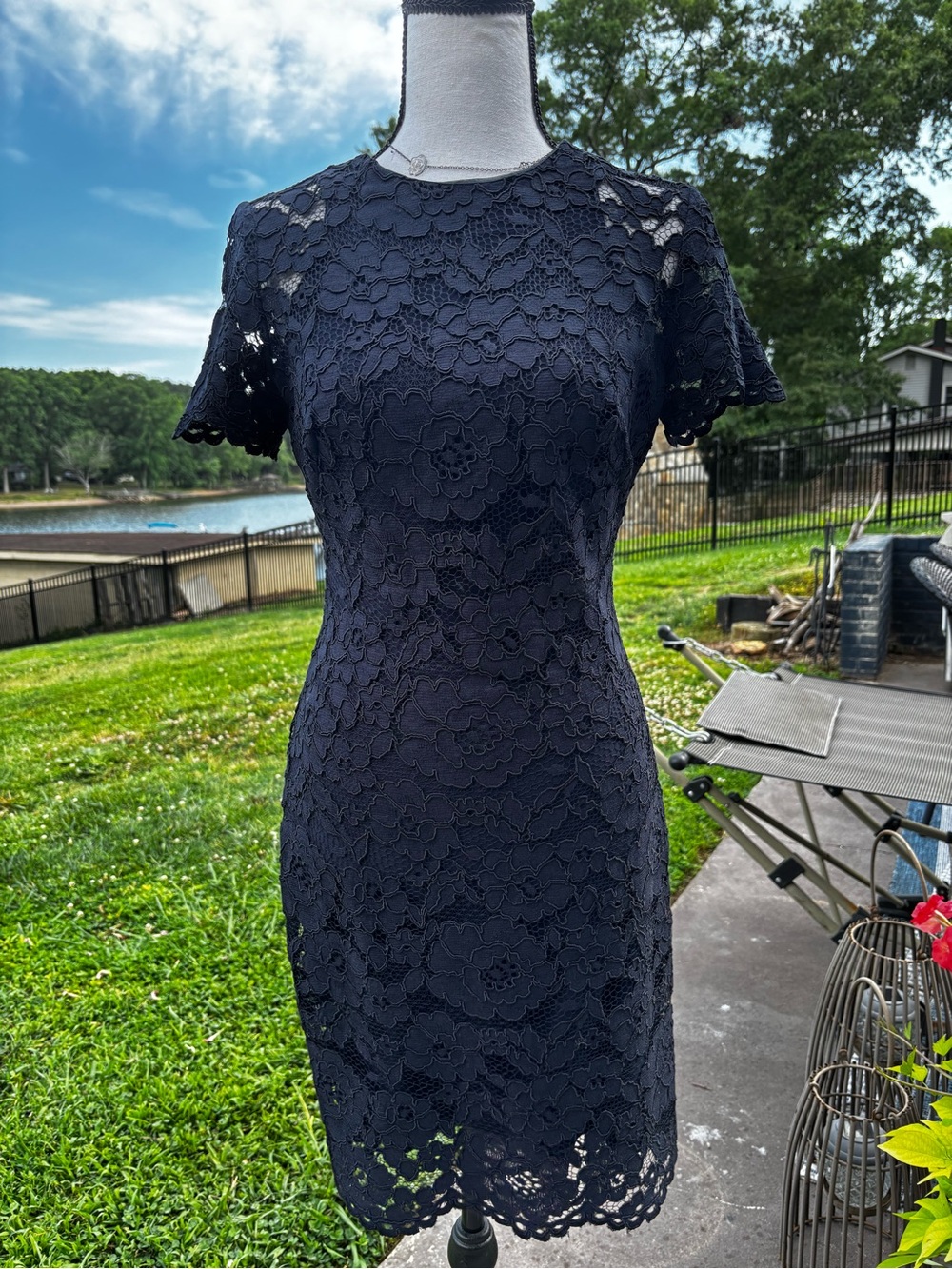 Ralph Lauren Navy Floral Lace Sheath Short Sleeve Fitted Dress Size 2